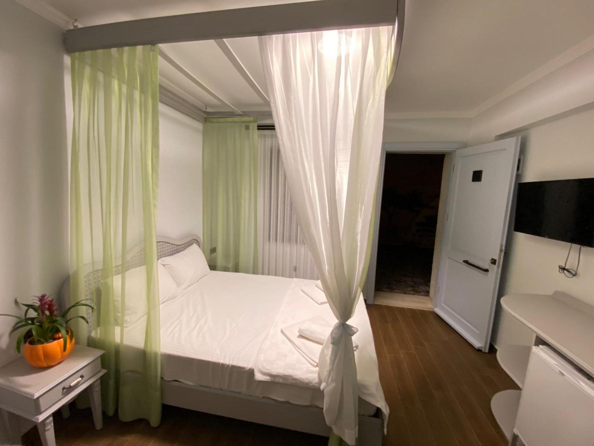 Bed and Breakfast Mara Koeyici Çeşme Exterior foto